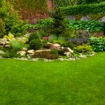 Skärma av i din trädgård med dekorativa skärmar